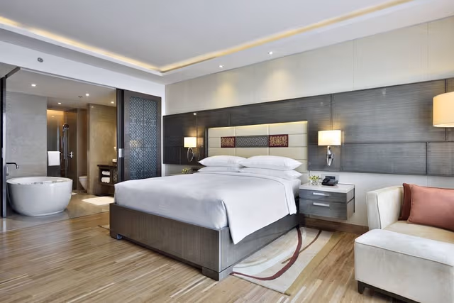 Room, 1 King Bed, City View