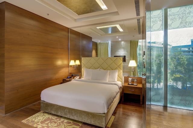 Comfort Queen Room