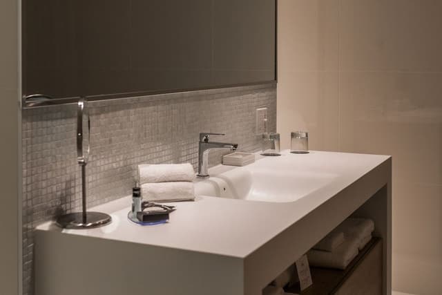 Junior Suite, 1 King Bed, Lake View