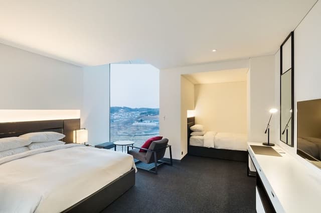 [Breakfast for 2 People Included] Deluxe Twin Mountain View