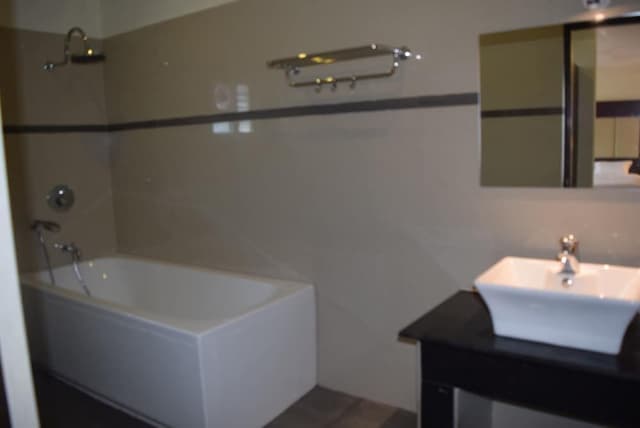 Luxury Suite, City View