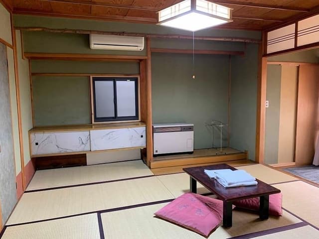 Basic Twin Room, Japanese Futon