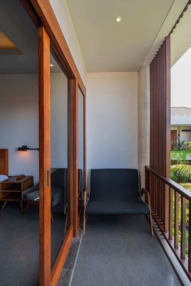 Deluxe Room, Pool View