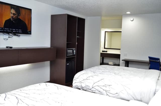 Standard Room, 2 Queen Beds, Non Smoking