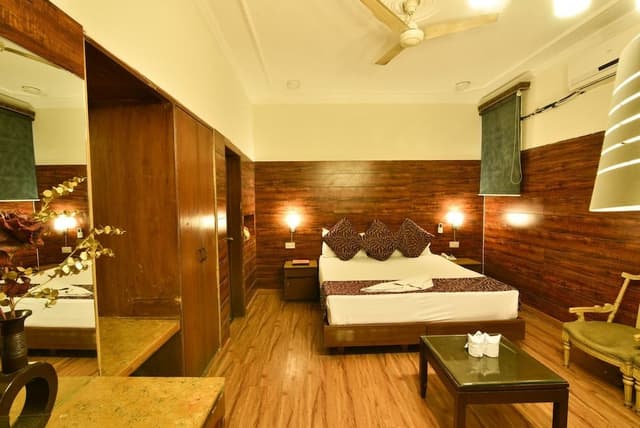 Executive Room