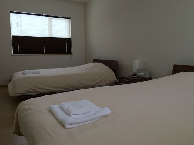2 Bedroom Apartment, Non-Smoking, Mountain View