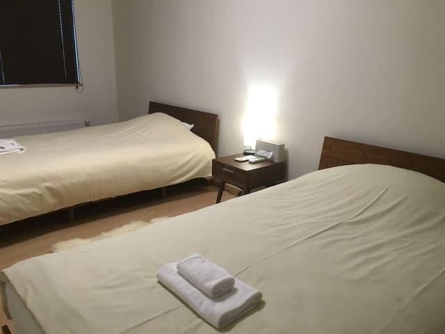 2 Bedroom Apartment, Non-Smoking, Mountain View