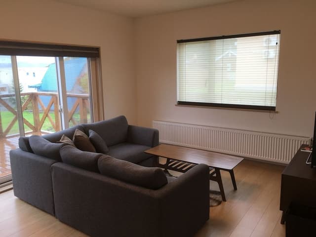 2 Bedroom Apartment, Non-Smoking, Mountain View