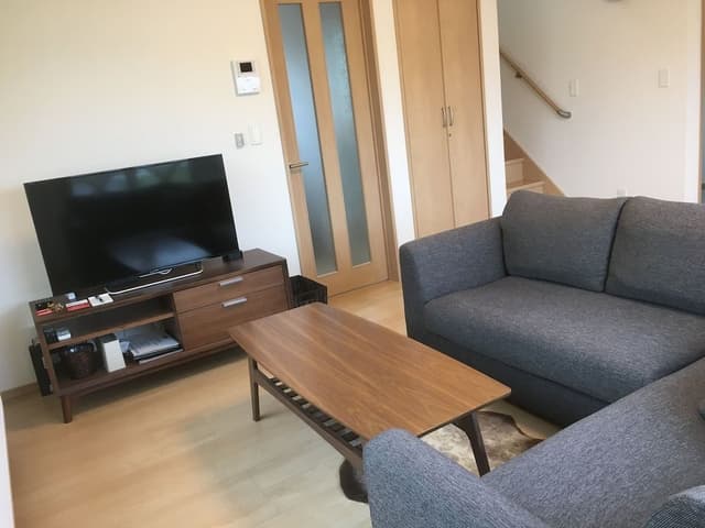 2 Bedroom Apartment, Non-Smoking, Mountain View