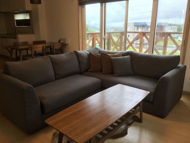 2 Bedroom Apartment, Non-Smoking, Mountain View