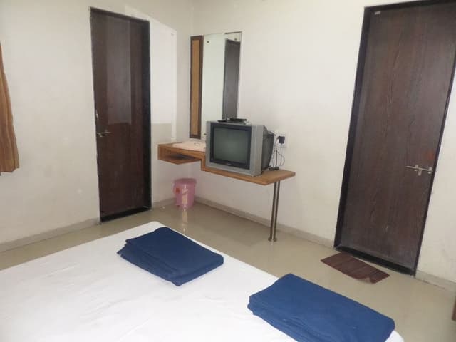 Deluxe Double Room, 1 Bedroom (AC)
