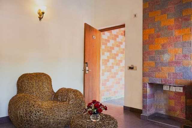 Cottage with Plunge Pool