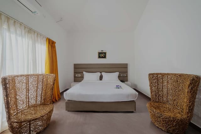 Pool View Room