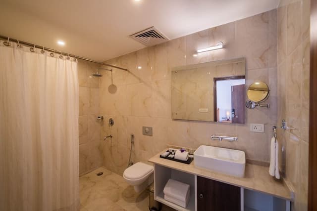 Cottage with Plunge Pool
