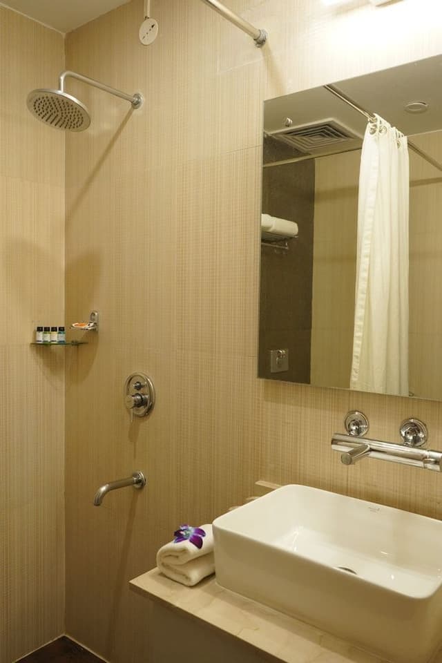 Jungle View Room