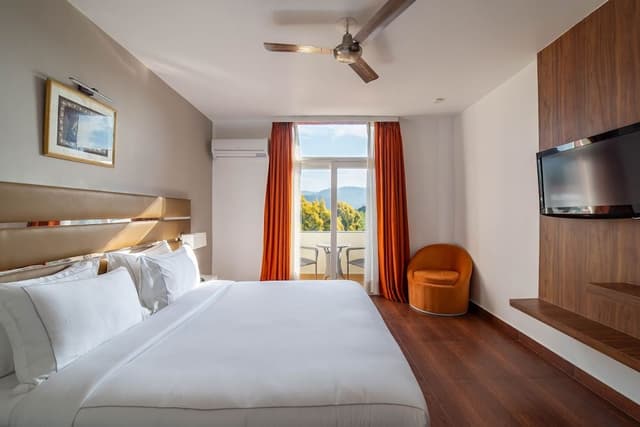Jungle View Room
