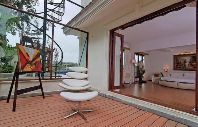 Suite, Garden View