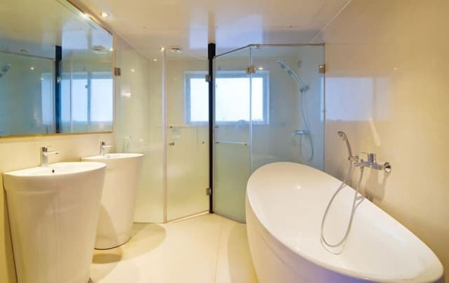 Suite, Garden View