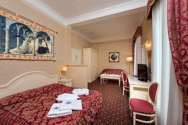 Junior Studio Suite