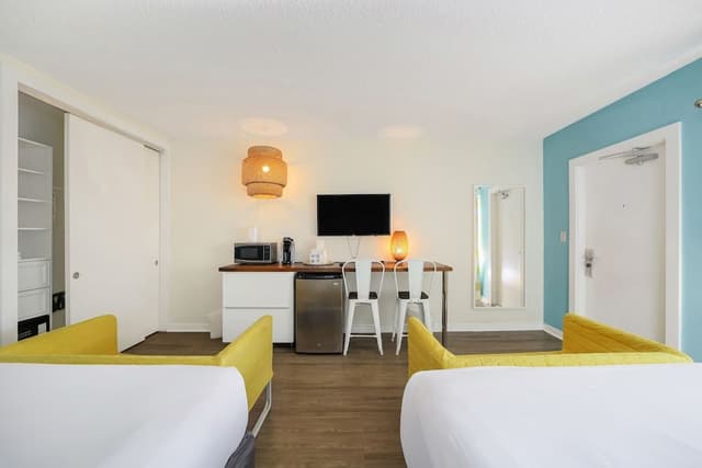 Deluxe Room, 2 Double Beds, Private Bathroom (Self check-in)