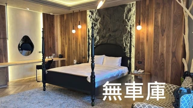 Standard Room (No Garage - check in after 18:00)