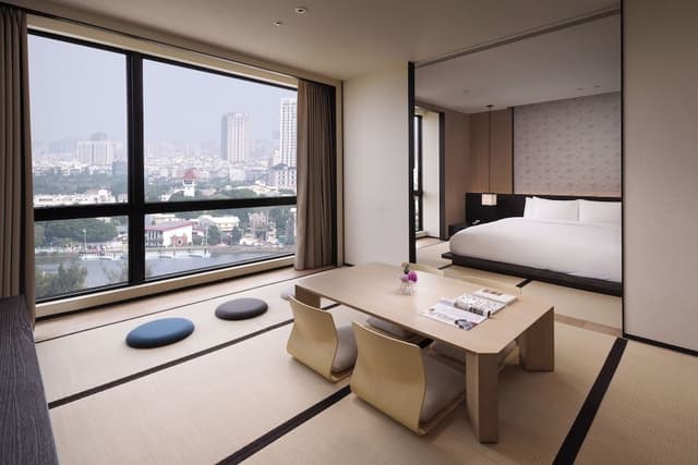 Premium Room, 1 King Bed
