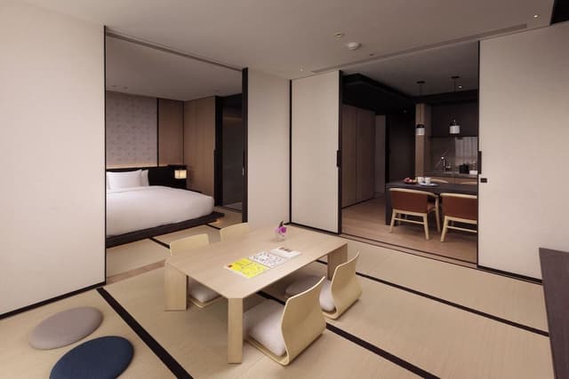 Premium Room, 1 King Bed