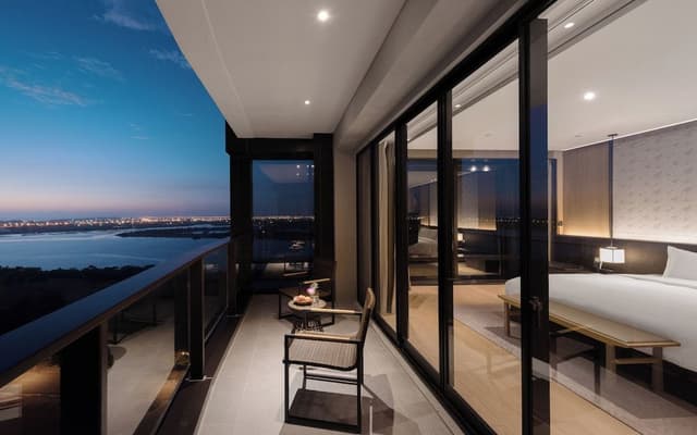 Junior Suite, 1 King Bed, Balcony, River View