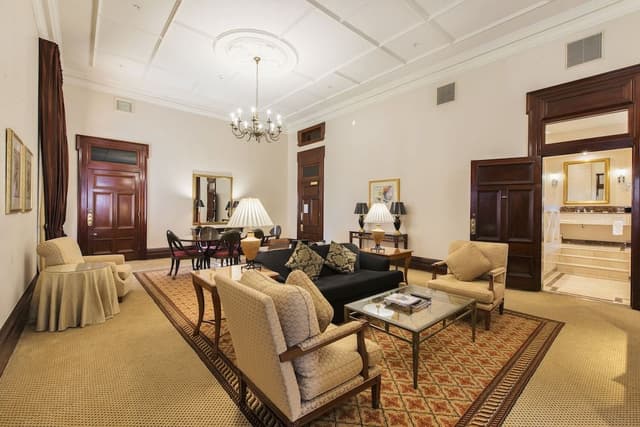 Suite, 1 King Bed