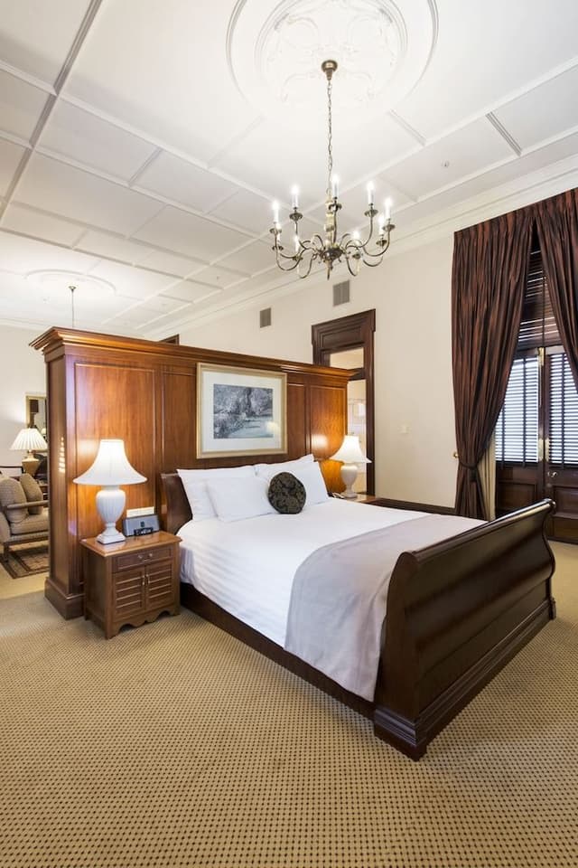 Suite, 1 King Bed