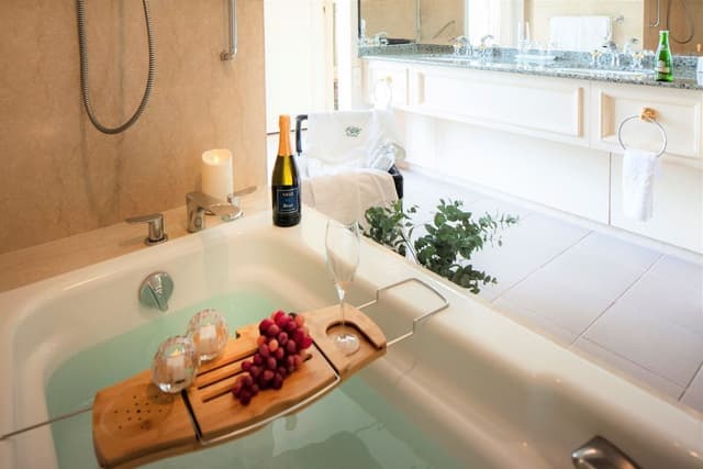 Noble Suite Double Room, Non Smoking, Garden View