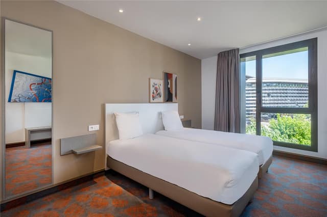 TWIN ROOM WITH RIVER VIEW