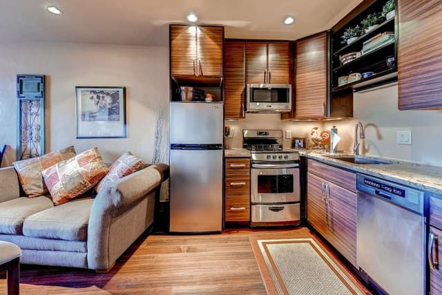 Studio, Kitchen