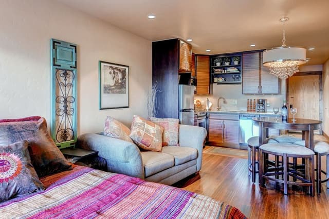 Studio, Kitchen