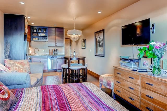 Studio, Kitchen