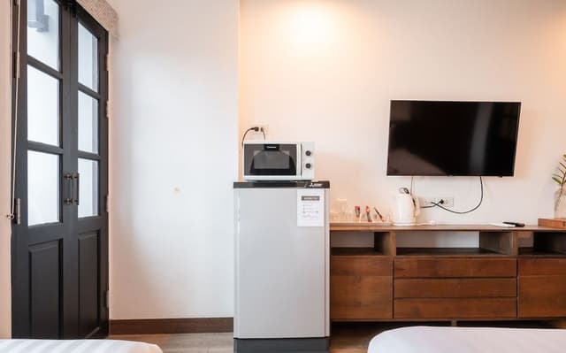 Deluxe Room, 1 King Bed with Sofa bed, Kitchenette, City View