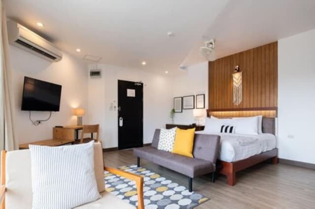 Deluxe Room, 1 King Bed with Sofa bed, Kitchenette, City View