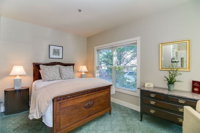 Suite, 1 Queen Bed with Sofa bed (Courtyard)