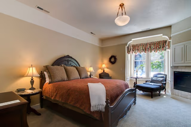 Suite, 1 King Bed (Fordyce)