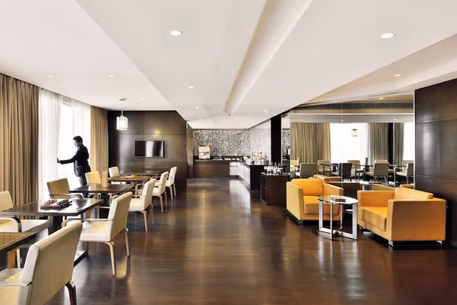 Executive Suite, 1 King Bed, Executive Level
