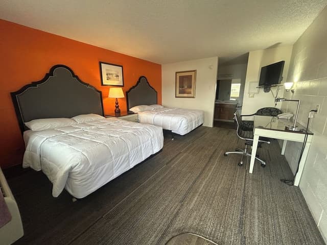 Room, 2 Queen Beds, Non Smoking
