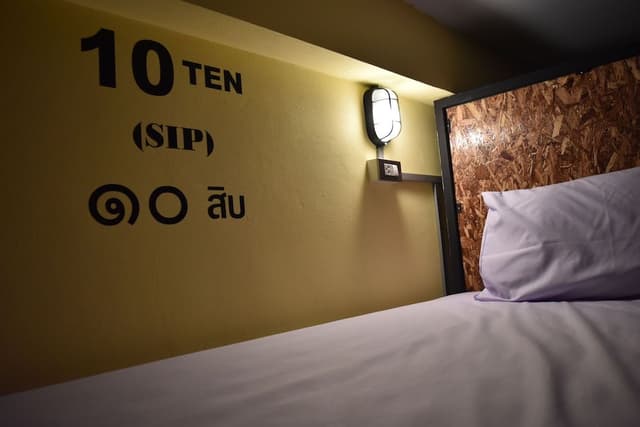 4 Bed Private Room