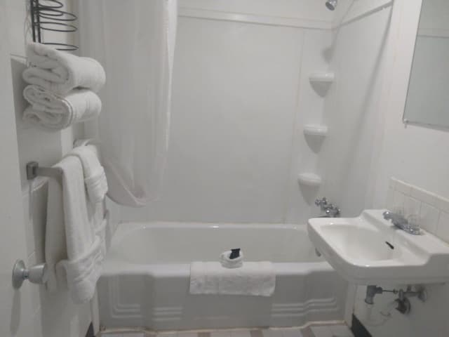 Double Room, 2 Queen Beds (Non-smoking)