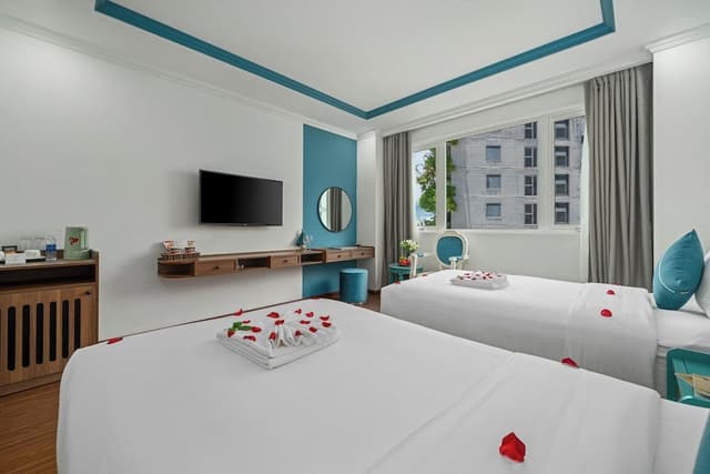 Premium Partial Sea View