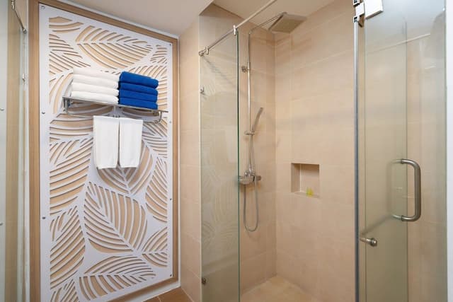 Premier Suite Pool Access