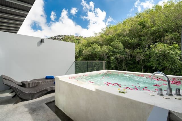 Premier Suite with Jacuzzi