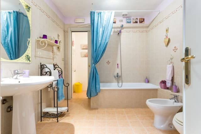 Comfort Double Room, 1 Bedroom, Private Bathroom, Courtyard Area