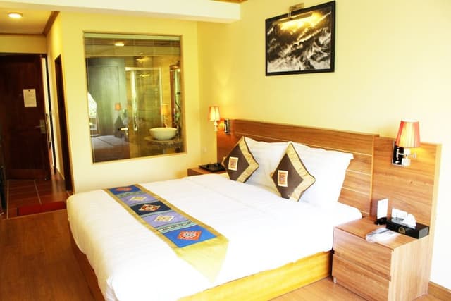 Deluxe Double Room, City View