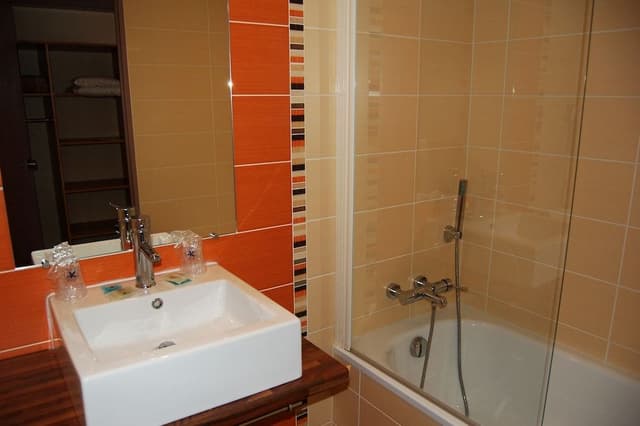 Double Room Privilege
