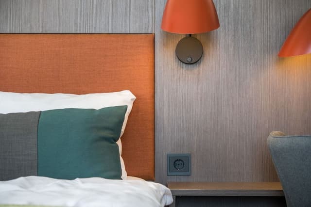 Single Room (Compact)